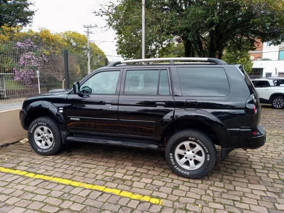 MITSUBISHI PAJERO 2.5 HD 4X4 8V TURBO INTERCOOLER DIESEL 4P MANUAL MITSUBISHI PAJERO 2.5 HD 4X4 8V TURBO INTERCOOLER DIESEL 4P MANUAL